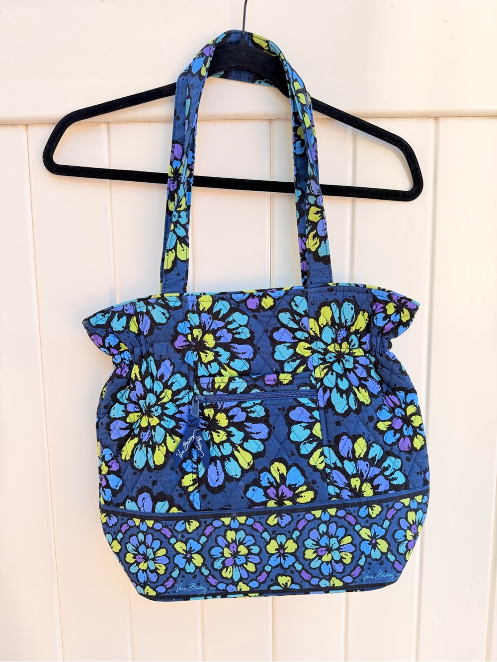 Vera Bradley quilted cotton tote bag in the "Indigo Pop"